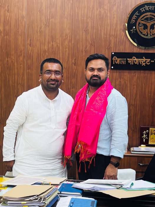 IAS DM सर से प्रेरणादायक मुलाक़ात की तस्वीर